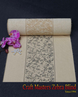 پرده ورتیکال یا دی کی رنگ طلایی طرح پتینه کدD34